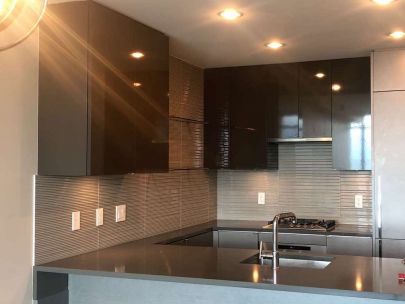 Luxury Living 1Bed/1Bath w/Balcony For Rent in METROTOWN Burnaby