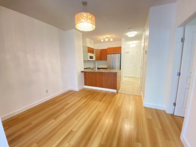 4078 Knight St, Vancouver, BC V5N, Canada